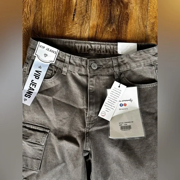 VIP size 7/28 cargo jeans - Picture 3 of 6